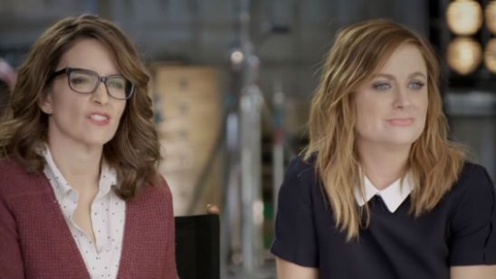 Imagem da notícia Tina Fey e Amy Poehler fazem paródia de Star Wars - O Despertar da Força para promover a comedia Irmãs