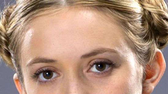 Imagem da notícia Veja a primeira imagem oficial de Billie Lourd, filha de Carrie Fisher, em Star Wars - O Despertar da Força