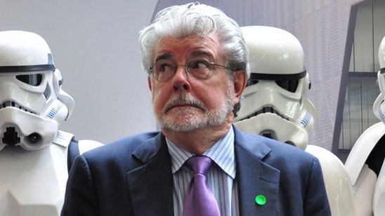 Imagem da notícia Star Wars 9: Diretor comenta petição de fãs que querem colocar George Lucas em seu lugar