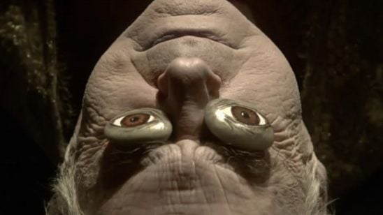 Imagem da notícia Ator de Game of Thrones revela cena de morte que foi cortada do primeiro episódio da série