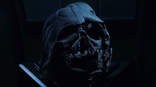 Imagem da notícia Star Wars - O Despertar da Força: Veja como o capacete do Darth Vader realmente ficou após O Retorno de Jedi