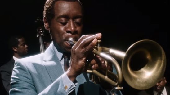 Imagem da notícia Don Cheadle é Miles Davis no primeiro trailer da cinebiografia Miles Ahead
