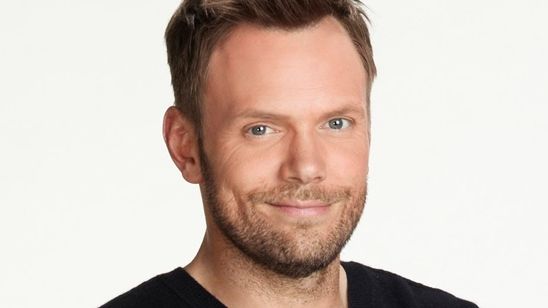 Imagem da notícia Joel McHale vai protagonizar comédia The Great Indoors