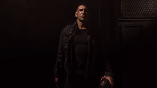 Frank Castle desmascara o Demolidor em nova arte da segunda temporada