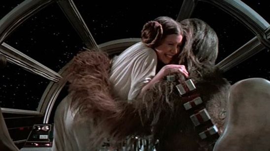 Imagem da notícia J.J. Abrams explica por que cena entre Leia e Rey é um dos seus erros em Star Wars - O Despertar da Força
