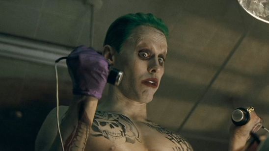 Imagem da notícia Coringa e Charada "chegaram perto" de aparecer em Batman Vs Superman, diz Zack Snyder