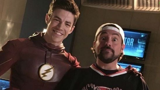 Imagem da notícia Um episódio na terceira temporada de The Flash Kevin Smith vai dirigir