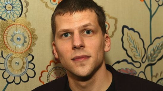 Imagem da notícia Jesse Eisenberg fará estreia como diretor em série de TV
