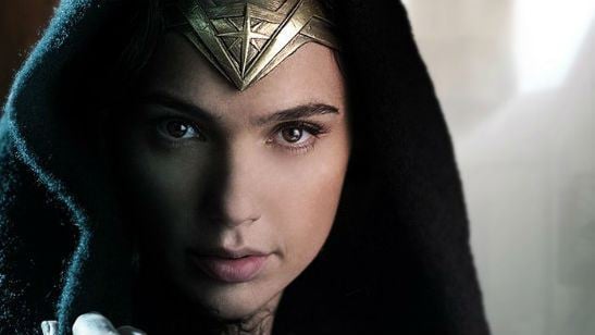 Gal Gadot celebra o fim das gravações de Mulher-Maravilha