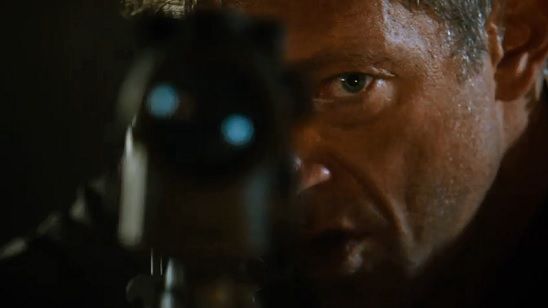 Imagem da notícia Vincent Cassel manda bala em Matt Damon em nova prévia de Jason Bourne