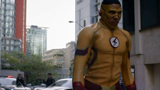 Imagem da notícia Comic-Con 2016: Flashpoint muda a vida de todo mundo no trailer da terceira temporada de The Flash