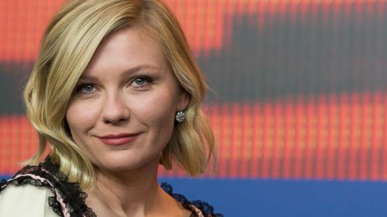 Imagem da notícia Kirsten Dunst faz piada com Esquadrão Suicida na Internet
