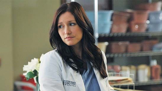 Imagem da notícia Chyler Leigh fala sobre saída de Grey's Anatomy e retomada da carreira com Supergirl (Entrevista)