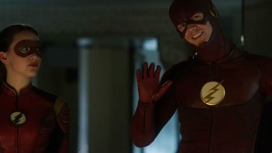 The Flash: Mestre dos Espelhos, versão feminina do Pião e Jesse Quick uniformizada são destaques em novas fotos