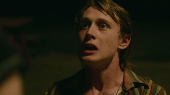 Imagem da notícia Exclusivo: Romance adolescente vira uma cena constrangedora em clipe de Capitão Fantástico