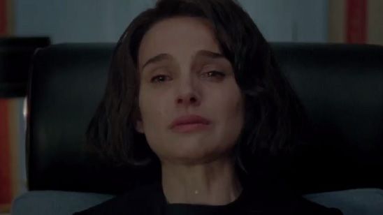 Imagem da notícia Natalie Portman mostra por que é a favorita ao Oscar 2017 de Melhor Atriz no trailer completo de Jackie