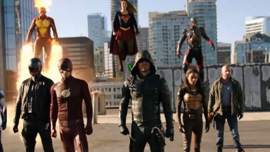 Trailer completo do crossover de The Flash, Arrow, Supergirl e Legends of Tomorrow está cheio de heróis e aliens