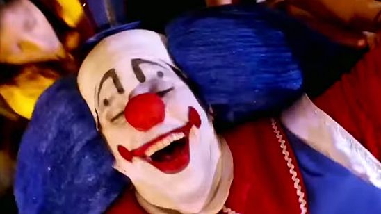 Imagem da notícia História do palhaço Bozo tem drogas, mulheres e guerra pela audiência no trailer de Bingo - O Rei das Manhãs