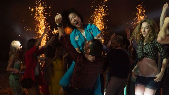 Imagem da notícia Sense8: Episódio especial de Natal traz mais perguntas do que respostas em clima de sexo, drogas e "Hallelujah"