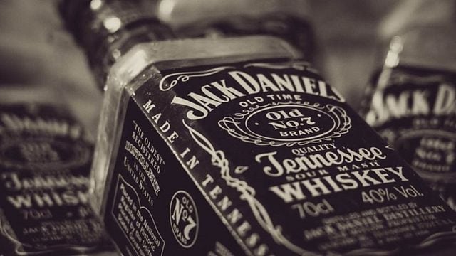 Blood & Whiskey: WGN desenvolve série sobre o criador do Jack Daniel's