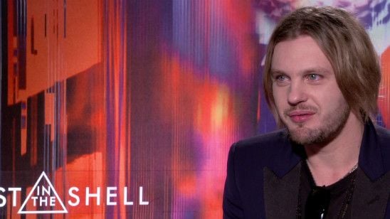 Imagem da notícia Ghost in the Shell: Michael Pitt comeu comida crua e inventou um passado para seu personagem no filme (Entrevista Exclusiva)