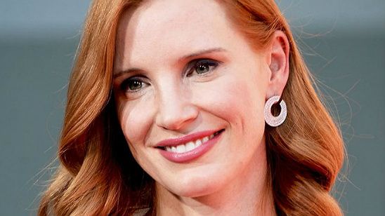 Imagem da notícia Jessica Chastain revela como Tom Cruise 'salvou' sua participação em A Hora Mais Escura