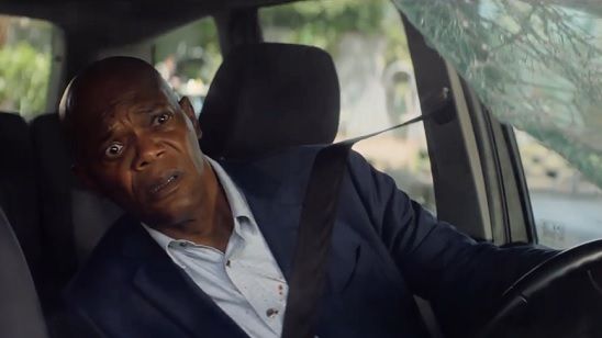 Imagem da notícia Ryan Reynolds e Samuel L. Jackson reencenam clássico O Guarda-Costas no cartaz de Dupla Explosiva