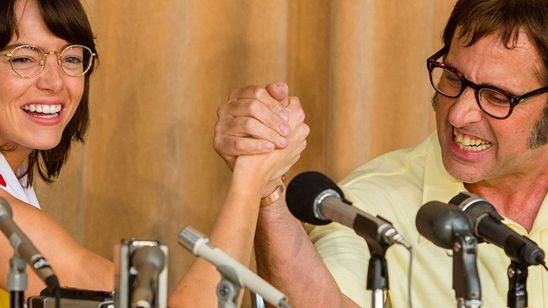 Imagem da notícia Emma Stone e Steve Carrel estão prontos para o duelo em novas imagens de Battle of the Sexes