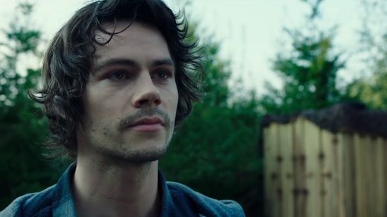 Imagem da notícia Dylan O'Brien está pronto para matar no cartaz oficial de American Assassin