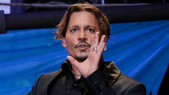 Imagem da notícia Ex-agentes de Johnny Depp voltam a detalhar despesas excessivas do ator em processo judicial