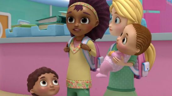 Imagem da notícia Disney mostra casal lésbico em série animada