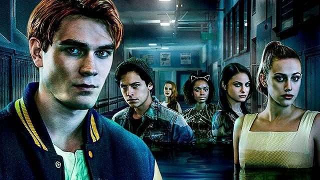 Riverdale: Jovens reunidos no sombrio cartaz da segunda temporada