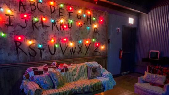 Imagem da notícia Stranger Things ganha bar temático e Netflix envia carta de advertência aos donos
