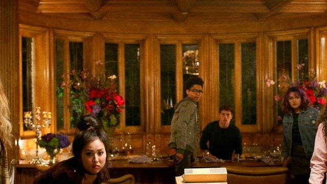 Imagem da notícia Runaways: Veja novas imagens da série da Marvel para o Hulu