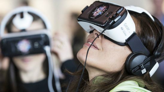 Imagem da notícia Rede de cinemas dos Estados Unidos vai construir centros exibidores de filmes em realidade virtual