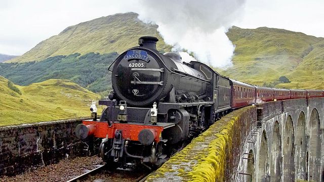 Imagem da notícia Família é resgatada pelo 'verdadeiro' Expresso de Hogwarts, de Harry Potter, na Escócia