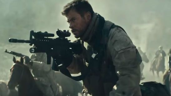 Imagem da notícia Chris Hemsworth e Michael Shannon caçam terroristas no trailer de 12 Strong