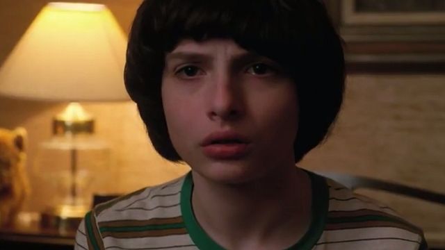 Imagem da notícia Stranger Things: Mike é questionado e Eleven (possivelmente) retorna em novo clipe da segunda temporada