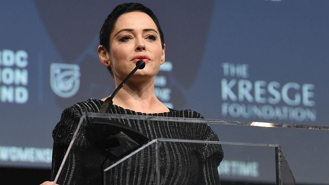 Imagem da notícia Rose McGowan, de Charmed, tem mandado de prisão por posse de droga