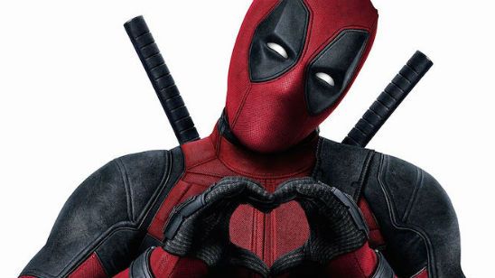 Imagem da notícia CCXP 2017: Ryan Reynolds grava vídeo "em português" para promover estúdio de tatuagens de Deadpool no evento