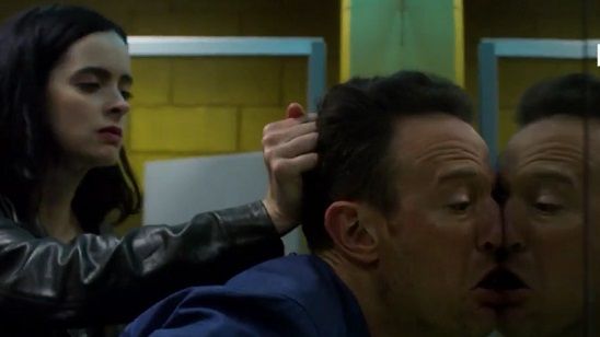 Imagem da notícia CCXP 2017: Segunda temporada de Jessica Jones estreia em março! Confira o teaser