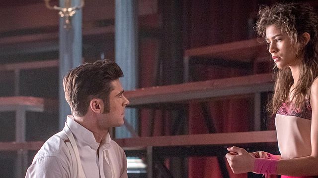 Imagem da notícia Zac Efron revela que a melhor cena de beijo que já fez está em O Rei do Show