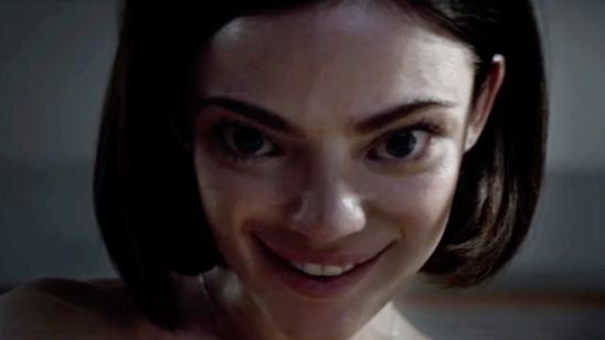 Imagem da notícia A brincadeira de verdade ou consequência ganha fins macabros no primeiro trailer do terror Truth or Dare