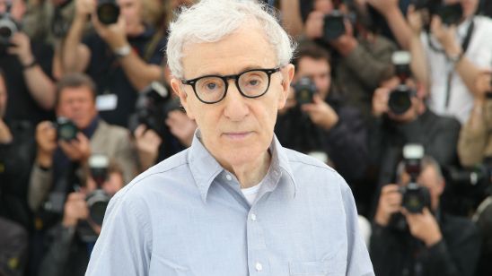 Imagem da notícia Dylan Farrow, filha de Woody Allen, critica Blake Lively e Justin Timberlake por terem trabalhado com seu pai
