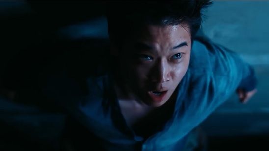 Imagem da notícia Maze Runner: A Cura Mortal ganha novo cartaz e clipe com Minho em apuros