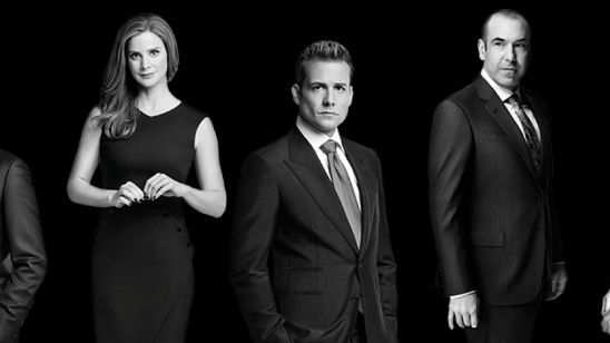 Imagem da notícia Suits é renovada para a oitava temporada, mas confirma saídas de Patrick J. Adams e Meghan Markle 