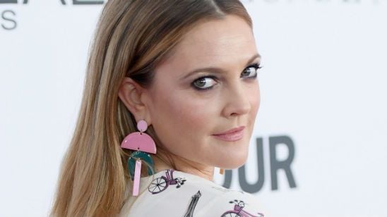 Imagem da notícia Trabalho em dobro! Drew Barrymore vai interpretar sósias em nova comédia romântica