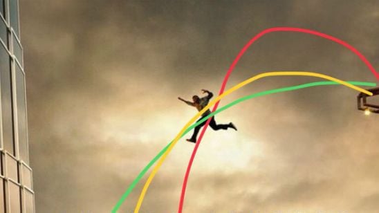 Imagem da notícia Arranha-Céu - Coragem Sem Limite: Pôster do novo filme de Dwayne Johnson vira piada por ignorar a Física