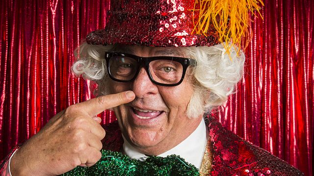 Imagem da notícia Cinebiografia Chacrinha - O Filme ganha data de estreia