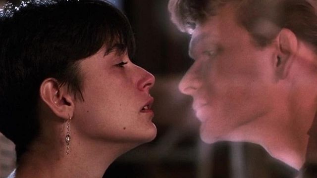 Imagem da notícia Dicas do Dia: Ghost - Do Outro Lado Da Vida, um clássico dos anos 90, é uma das atrações de hoje